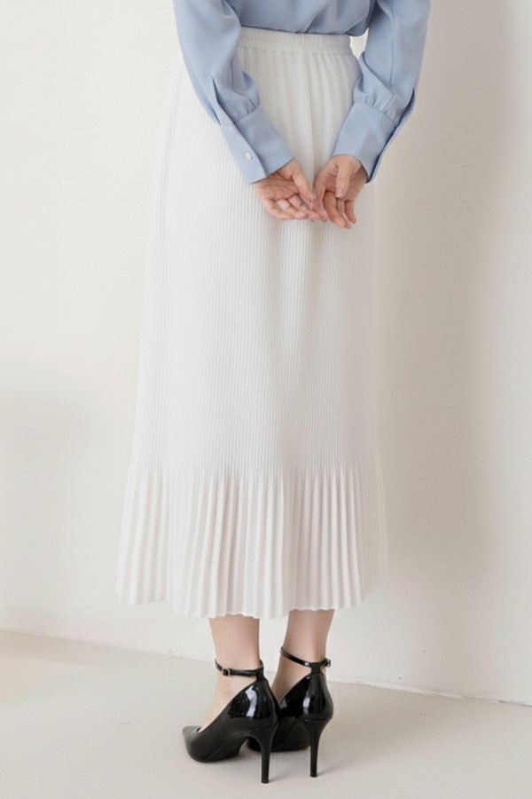 Piliseli Tesettür Etek Beyaz 205 Piliseli Tesettür Etek Beyaz 205