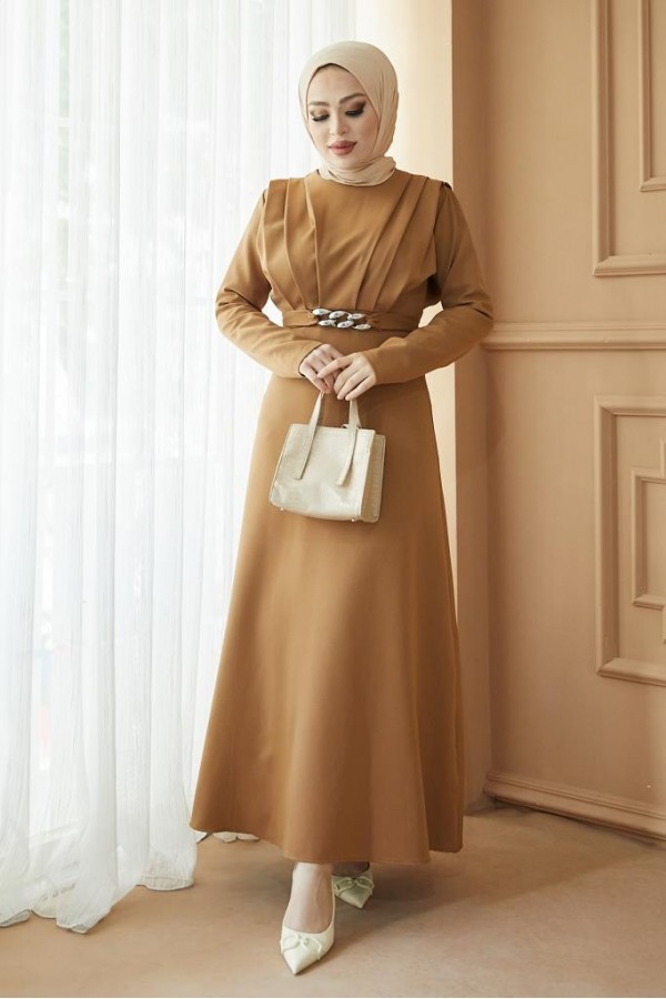  Yaka Piliseli Tesettür Elbise Camel 1625