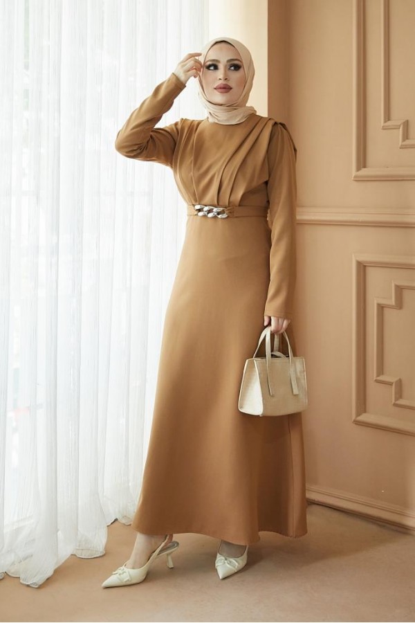  Yaka Piliseli Tesettür Elbise Camel 1625
