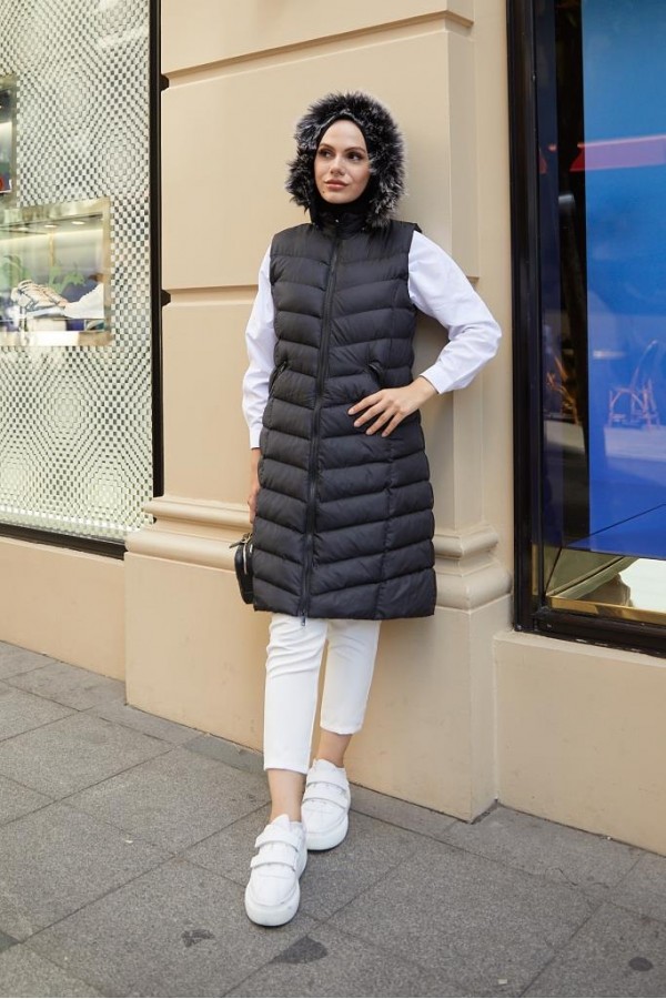 Kapüşonlu Tesettür Şişme Yelek Siyah 1702 Kapüşonlu Tesettür Şişme Yelek Siyah 1702