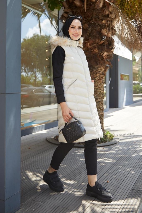 Kapüşonlu Tesettür Şişme Yelek Taş 1702 Kapüşonlu Tesettür Şişme Yelek Taş 1702