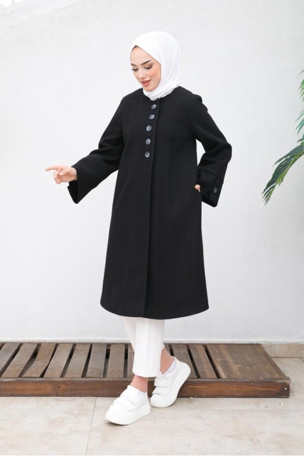 Kolu Yırtmaçlı Düğmeli Kaban Siyah 81004 Kolu Yırtmaçlı Düğmeli Kaban Siyah 81004