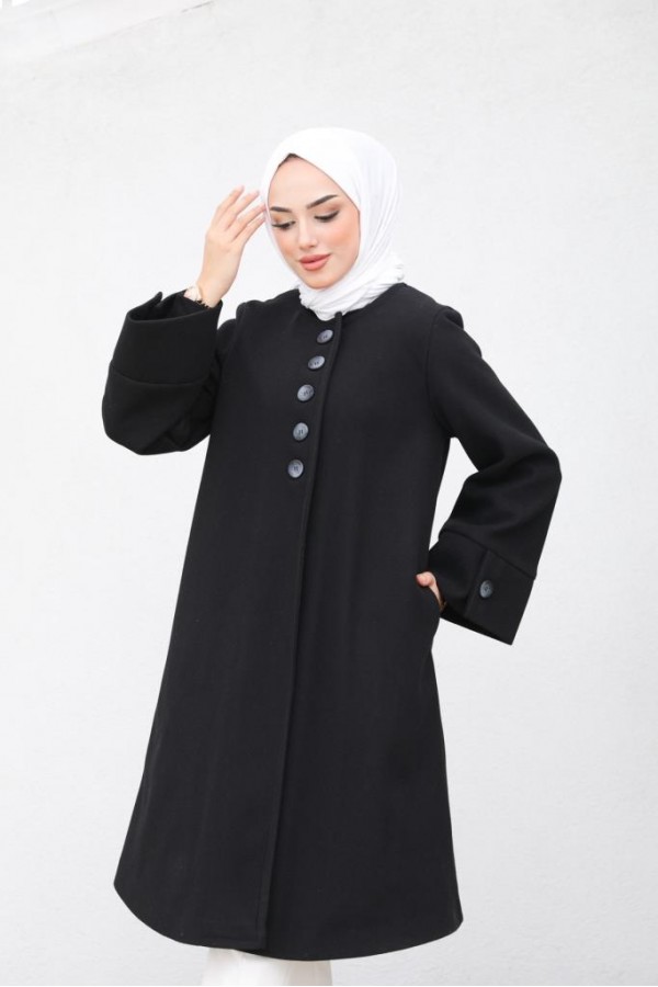 Kolu Yırtmaçlı Düğmeli Kaban Siyah 81004 Kolu Yırtmaçlı Düğmeli Kaban Siyah 81004