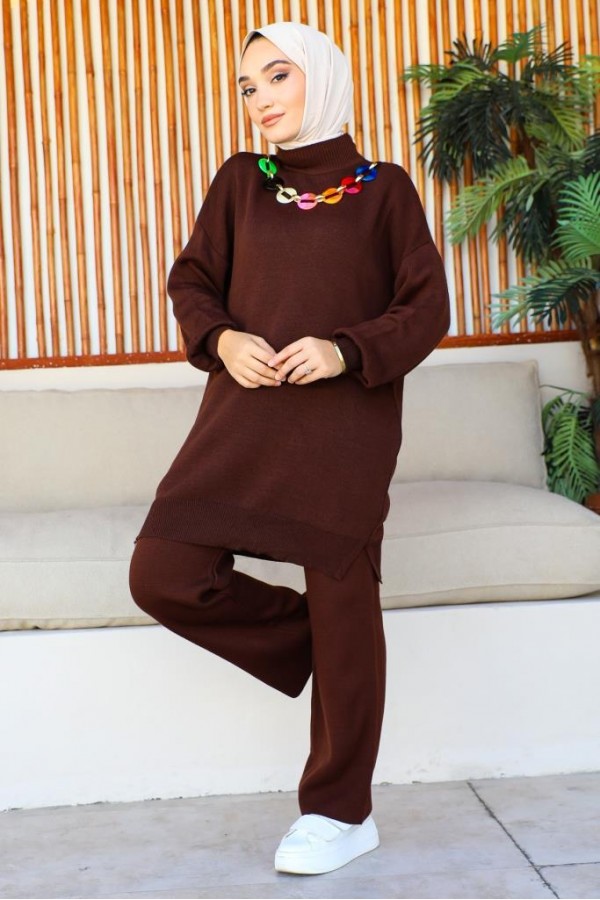  Renkli Kolye Detaylı Triko Takım Kahverengi 11016-86