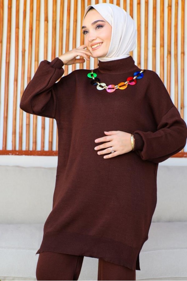  Renkli Kolye Detaylı Triko Takım Kahverengi 11016-86