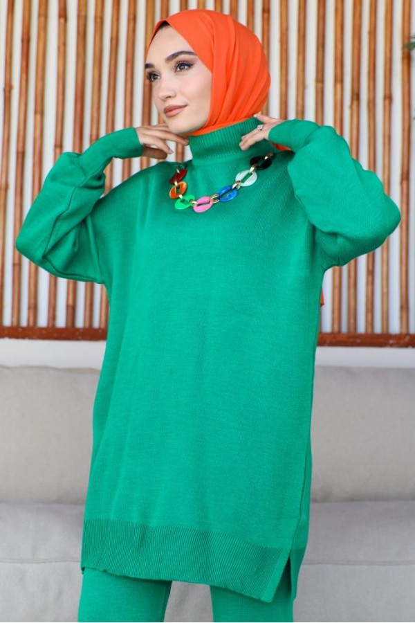 Renkli Kolye Detaylı Triko Takım Yeşil 11016-86 Renkli Kolye Detaylı Triko Takım Yeşil 11016-86
