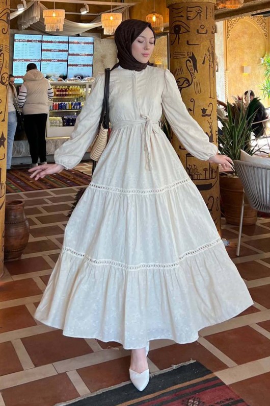 Kabartma Desenli Tesettür Elbise Krem 1002-1 Kabartma Desenli Tesettür Elbise Krem 1002-1