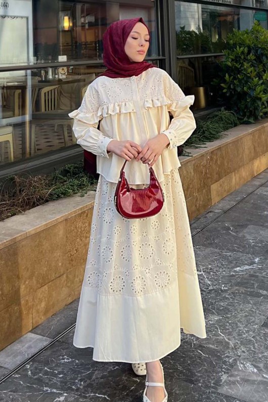 Taş Detaylı Brode Etekli Takım Krem 3007