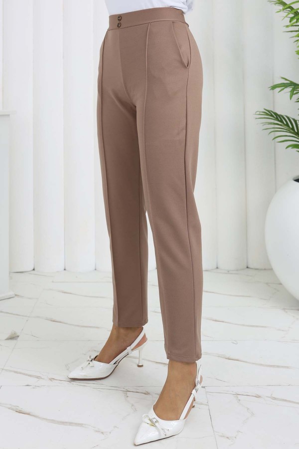 Çift Düğme Detaylı Cepli Havuç Pantolon Vizon 3045 Çift Düğme Detaylı Cepli Havuç Pantolon Vizon 3045