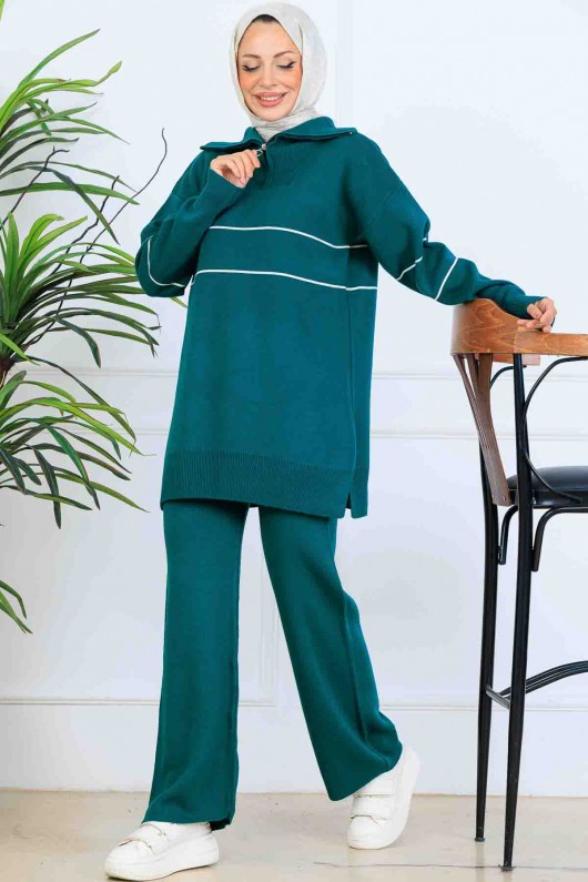 Yakası Fermuarlı Şeritli Triko Takım S1050 Zümrüt Yeşili Yakası Fermuarlı Şeritli Triko Takım S1050 Zümrüt Yeşili
