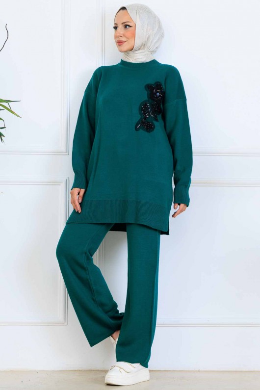 İşleme Detay Triko Takım S1067 Zümrüt Yeşili İşleme Detay Triko Takım S1067 Zümrüt Yeşili
