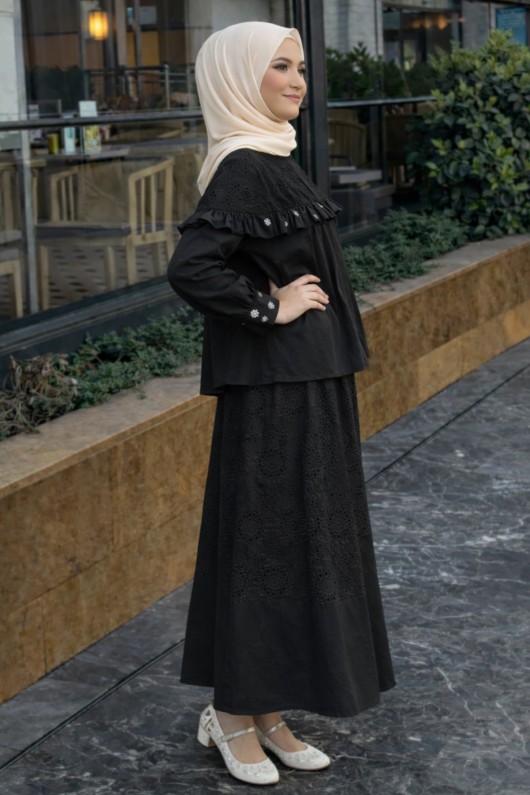 Taş Detaylı Brode Etekli Takım 3007 Siyah Taş Detaylı Brode Etekli Takım 3007 Siyah