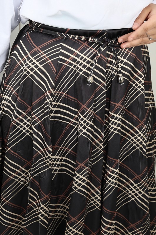 Ekoseli Asimetrik Etek A60689-1 Siyah Ekoseli Asimetrik Etek A60689-1 Siyah